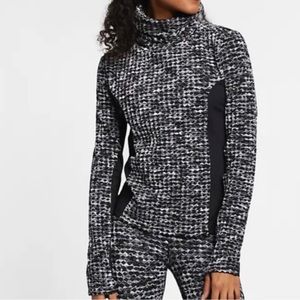 Nike Pro Hyperwarm set black/grey *top is Medium bottoms are small